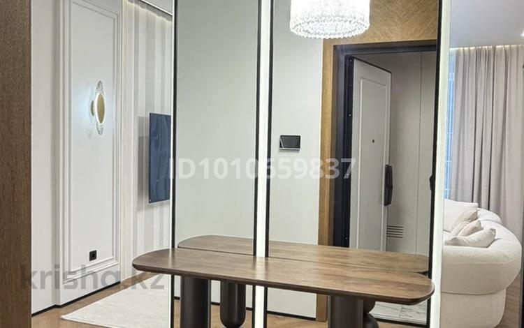 3-комнатная квартира · 110 м² · 8/9 этаж, Туркестан 16/3 за 199 млн ₸ в Астане, Есильский р-н — фото 2