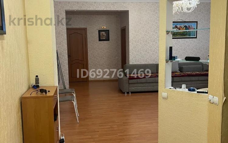 3-бөлмелі пәтер, 96 м², 6/16 қабат, Отырар 4/2 — Габдуллина, бағасы: 39 млн 〒 в Астане, р-н Байконур — фото 3