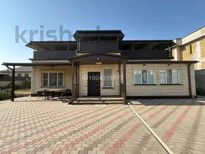 Отдельный дом · 8 комнат · 300 м² · 9 сот., мкр Таусамалы, Бакшалы 7/27 — Каменка, верхняя Жандосова, сзади ТД Тоймарт за 207 млн 〒 в Алматы, Наурызбайский р-н