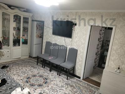 2-комнатная квартира · 46 м² · 1/5 этаж, 3 мкр 9 дом за 14.5 млн ₸ в Байкент