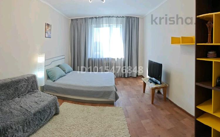 1-комнатная квартира · 42 м² · 7/12 этаж, Кабанбай батыра 42 за 250 000 ₸ в Астане, Есильский р-н — фото 2