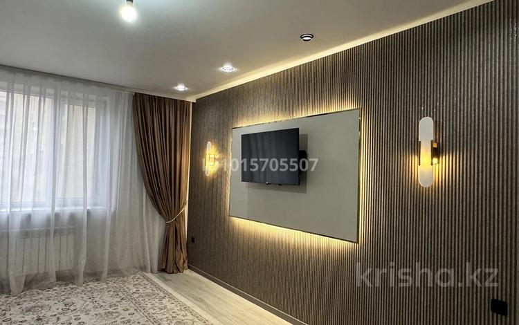 2-комнатная квартира · 76.7 м² · 5/10 этаж, Абая 26/1 за 300 000 ₸ в Атырау — фото 2