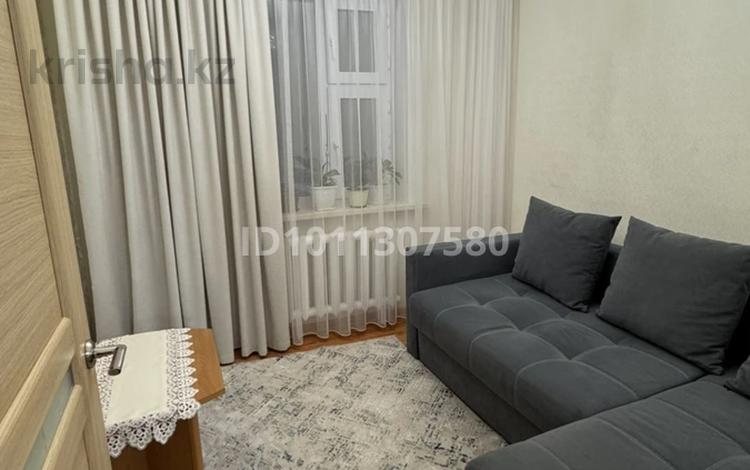 4-комнатная квартира · 75 м² · 3/10 этаж, мкр Юго-Восток, Строителей 7 за 33 млн ₸ в Караганде, Казыбек би р-н — фото 2