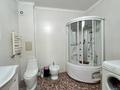 4-комнатная квартира · 165 м² · 4/18 этаж, мкр Самал-2, Достык 97 за 750 000 ₸ в Алматы, Медеуский р-н — фото 25
