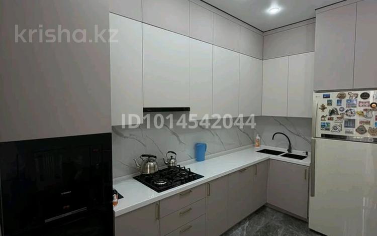 3-бөлмелі пәтер · 105.1 м² · 2/9 қабат, Алтын орда ш/а. 5Е, бағасы: 46 млн ₸ в Актобе, мкр. Алтын орда — фото 5