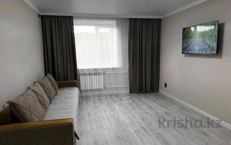 2-бөлмелі пәтер · 52 м², Мкр. Центральный 41, бағасы: 220 000 〒 в Кокшетау — фото 9