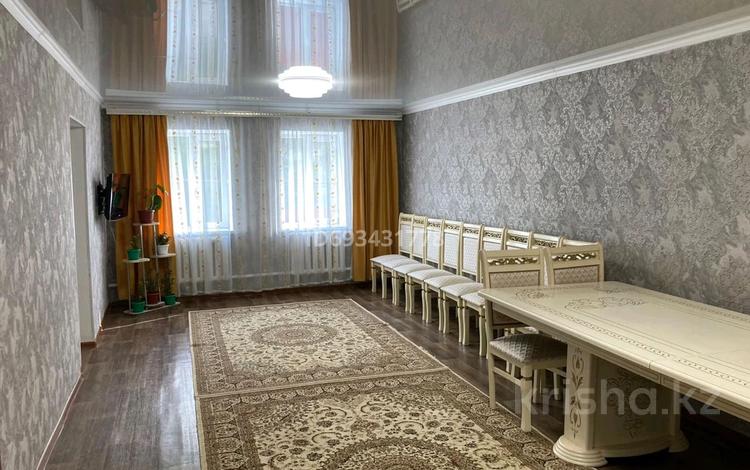 Отдельный дом • 3 комнаты • 100.9 м² • 10 сот., Ладушкина 69 за 26 млн 〒 в Талдыбулаке — фото 2