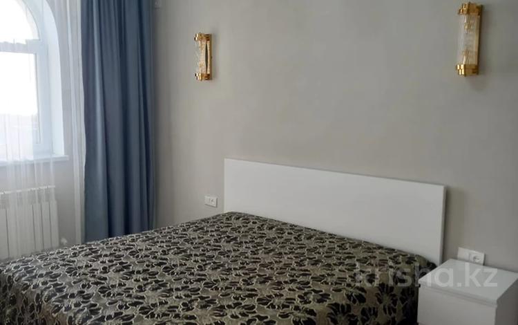2-комнатная квартира · 72 м² · 10/10 этаж, 20-й мкр 12 за 200 000 ₸ в Актау — фото 2