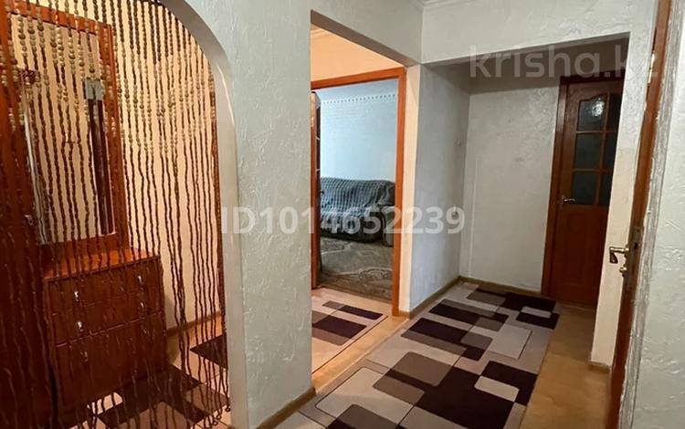 3-бөлмелі пәтер · 68 м² · 2/5 қабат, 4 микрорайон 12, бағасы: 31 млн ₸ в Конаеве — фото 2