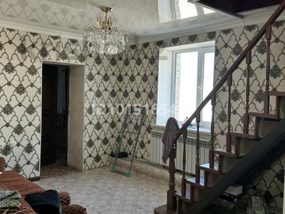 Отдельный дом · 6 комнат · 200 м² · 10 сот., Тепличная 8 — Арай балабақшасының қасындағы көшенің соныңда за 30 млн ₸ в Актобе, жилой массив Курайлы