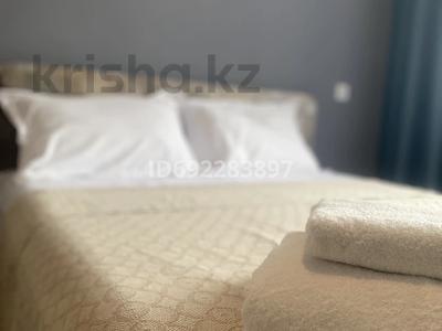 2-комнатная квартира · 53 м² · 8/10 этаж, Строителей 33/14 за 18 000 ₸ в Караганде, Казыбек би р-н