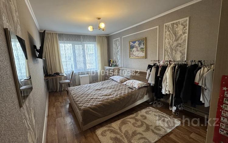 3-бөлмелі пәтер · 70 м² · 3/5 қабат, Таугүл-2 ш/а. 27, бағасы: 51 млн ₸ в Алматы, Ауэзовский р-н — фото 4