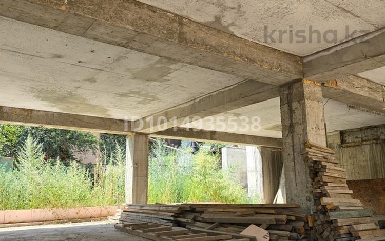 Отдельный дом · 6 комнат · 330 м² · 5 сот., Саратовская 23 — улица Средняя и Саратовская за 58 млн ₸ в Алматы, Медеуский р-н — фото 2
