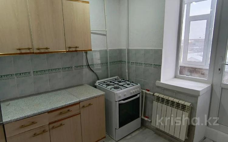 2-комнатная квартира, 48.5 м², 5/6 этаж, мкр 8, Макаренко