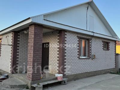 Отдельный дом · 4 комнаты · 120 м² · 10 сот., Камкоршы 22 за 28 млн 〒 в Актобе, жилой массив Жанаконыс