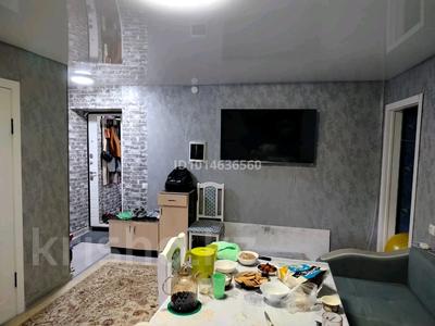 2-комнатная квартира · 42 м² · 1/4 этаж, Майкудук, Майкудук, 11-й квартал 8 за 12 млн ₸ в Караганде, Алихана Бокейханова р-н