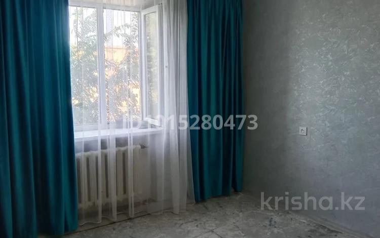 1-бөлмелі пәтер · 28 м² · 5/5 қабат, Шанхай ш/а., Отегена Турамагамбетова 34/1, бағасы: 6 млн ₸ в Актобе, мкр Шанхай — фото 2