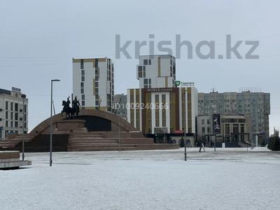 2-бөлмелі пәтер · 60 м² · 1/5 қабат, Сары Арқа ш/а , Сарарқа 33 — Площадь Исатай Махамбета, бағасы: 18 000 ₸ в Атырау, мкр Сары Арка