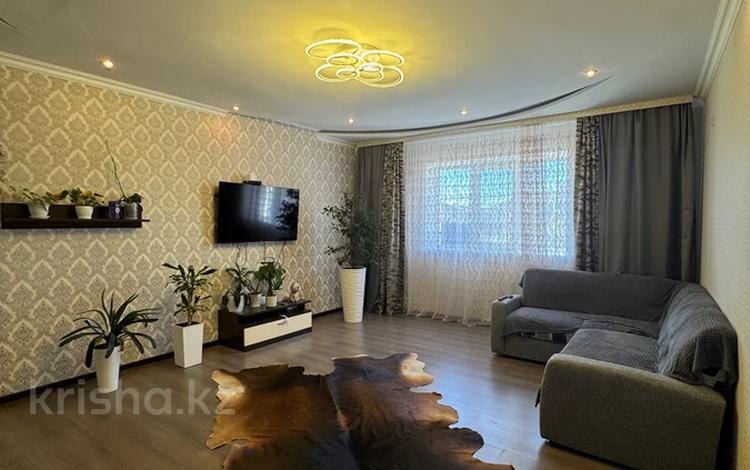 Отдельный дом · 6 комнат · 350 м² · 10 сот., мкр Жумыскер, улица 24 15 за 50 млн 〒 в Атырау — фото 23