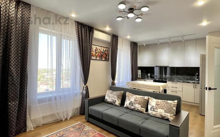 3-комнатная квартира · 68 м² · 10/17 этаж, Ауэзова 2/8 за 30 000 ₸ в Алматы, Алмалинский р-н — фото 2