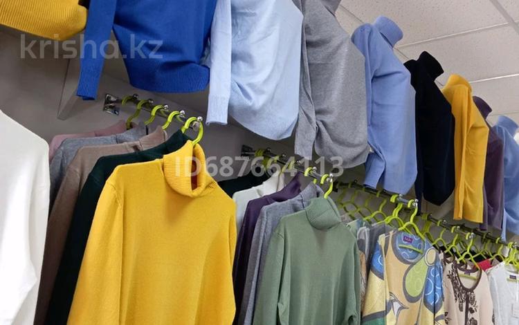 Женская одежда в Т.Д., 38 м² за 500 000 〒 в Костанае, 1-й микрорайон — фото 2