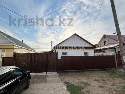 Жеке үй · 3 бөлме · 80 м² · 5 жүзд., Эмбинская 20 — 15 Школа, бағасы: 21 млн ₸ в Актобе, мкр Гормолзавод