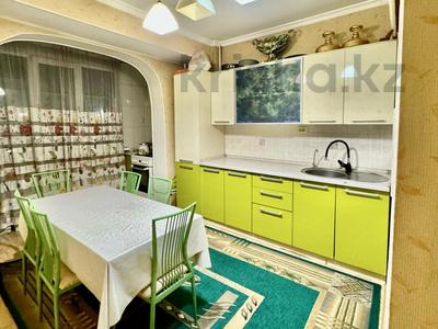 3-комнатная квартира · 76 м² · 2/9 этаж, мкр Аксай-3Б за 40 млн 〒 в Алматы, Ауэзовский р-н