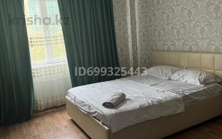 2-комнатная квартира · 73 м² · 2/10 этаж, мкр Аксай-1 — ТАШКЕНТСКИЙ САЙНА за 20 000 〒 в Алматы, Ауэзовский р-н — фото 2