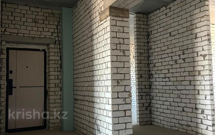 4-комнатная квартира · 132.4 м² · 1/3 этаж, Шапета Коспанова 15 за 43.8 млн ₸ в Уральске — фото 2