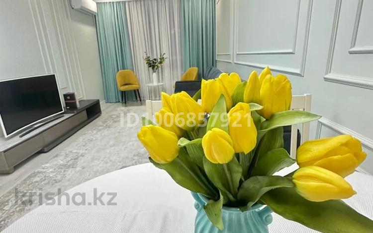 2-комнатная квартира · 60 м² · 13/21 этаж, Утепова 31 — Утепова джандосова за 400 000 ₸ в Алматы, Бостандыкский р-н — фото 3