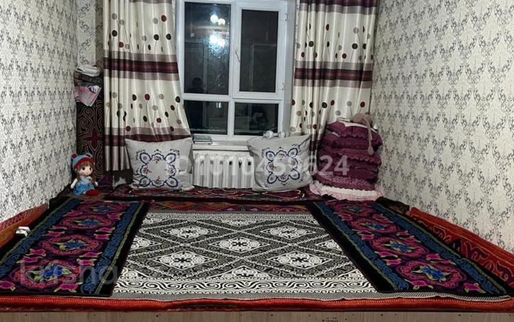4-бөлмелі пәтер · 94 м² · 5/5 қабат, Женис 13 — Текелі қаласы, Жеңіс 13 мекенжайында 4 бөлмелі кең әрі жайлы пәтер сатылады. Пәтер 5-қабатта орналасқан. Үйдің жағдайы жақсы, евро ремонт жасалған, барлық жиһаздарымен бірге беріледі. Пәтерде: • 4 кең бөлме • Ас үй бөлек • Дәретхана мен монша бөлек • Балкон бар • Жарық, жылы, таза үй Қоныстануға толық дайын, жиһазымен бірге. Бағасы: 15 800 000 тг. Келісуге болады., бағасы: 14.4 млн ₸ в Текели — фото 3