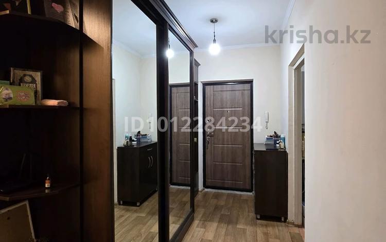 2-комнатная квартира · 63 м² · 8/9 этаж, мкр Аксай-1А, Мкр. Аксай-1А 34 за 33 млн ₸ в Алматы, Ауэзовский р-н — фото 6