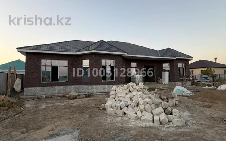 Жеке үй · 4 бөлме · 350 м² · 10 жүзд., Жұлдыз-2 ш/а., Тынышбай оразов 55, бағасы: 29.5 млн ₸ в Атырау, мкр Жулдыз-2 — фото 3