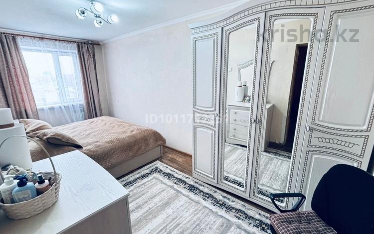 4-комнатная квартира · 76 м² · 4/5 этаж, 1-й квартал, 2-й квартал 18 за 20 млн ₸ в Караганде, Алихана Бокейханова р-н — фото 2