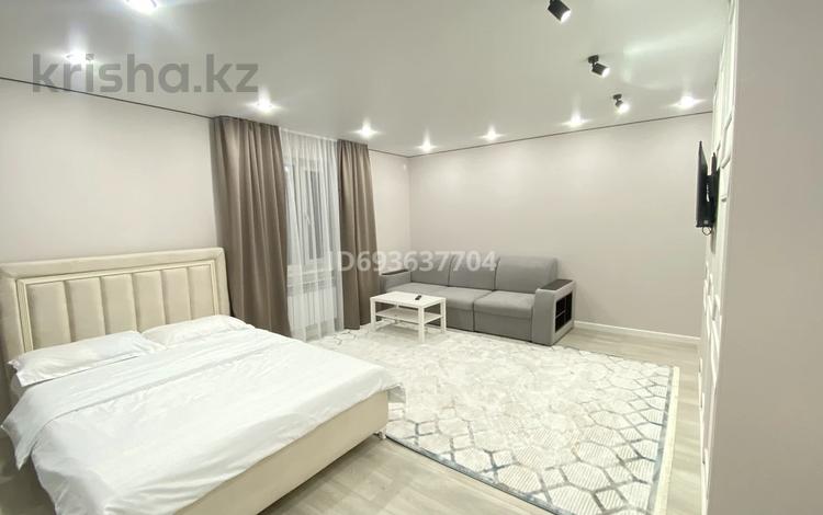 1-бөлмелі пәтер · 35 м² · 2/5 қабат, Сулейманова 20 — Сулейманова-Колбасшы Койгелды, бағасы: 10 000 〒 в Таразе — фото 29