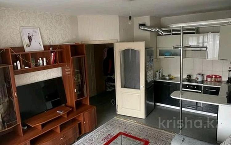 2-комнатная квартира, 40 м², 5/9 этаж, мкр Алтай-1