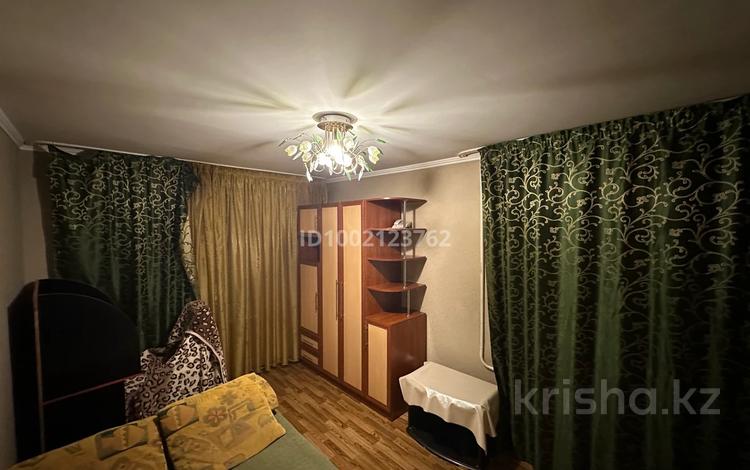 2-комнатная квартира · 40 м² · 2/5 этаж, Абая 123 — Возле областного акимата , над магазином Отырар за 120 000 ₸ в Таразе — фото 2