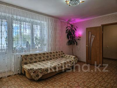 3-бөлмелі пәтер, 60 м², 3/14 қабат, Н.Назарбаева — сквер Маметовой, бағасы: 18.5 млн 〒 в Уральске