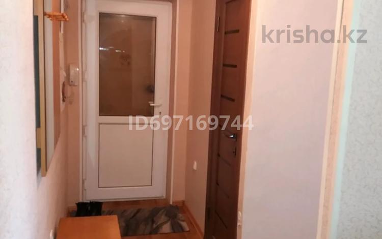 3-бөлмелі пәтер · 57 м² · 4/5 қабат, Пришахтинск, Зелинского 26/2, бағасы: 14.2 млн ₸ в Караганде, Алихана Бокейханова р-н — фото 2