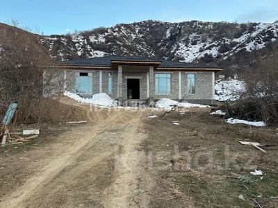Отдельный дом · 6 комнат · 200 м² · 400 сот., мкр Бутаковка за 145 млн ₸ в Алматы, Медеуский р-н