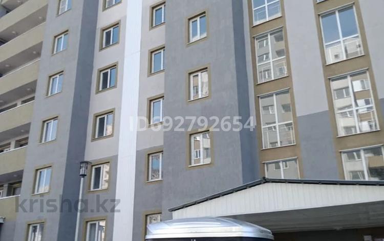 3-комнатная квартира, 70 м², 7/9 этаж помесячно, 9-й микрорайон, 9-й микрорайон 6 за 200 000 〒 в Талдыкоргане, 9-й микрорайон — фото 2
