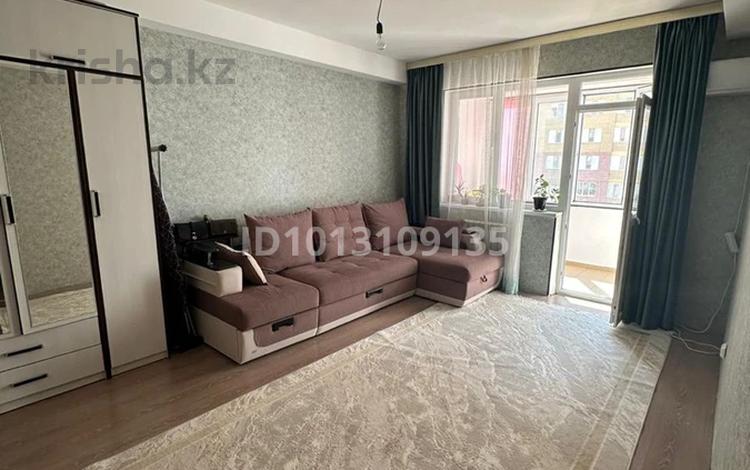 1-комнатная квартира · 44 м² · 2/9 этаж, мкр Береке 37 за 150 000 ₸ в Атырау — фото 2