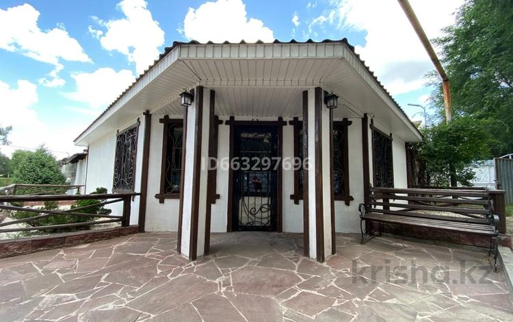 Жеке үй · 7 бөлме · 500 м² · 12 жүзд., Алатау (ИЯФ) ш/а. 12А, бағасы: 400 млн ₸ в Алматы, Медеуский р-н — фото 35
