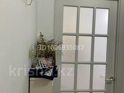 2-комнатная квартира · 45 м² · 3/5 этаж, Ауэзова 52 А 52 А за 16 млн ₸ в Атырау, мкр Жилгородок