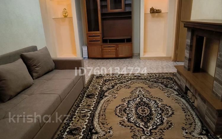 3-комнатная квартира · 60 м² · 5/5 этаж, мкр Михайловка 15 — Аманжолова, рядом с медучилищем за 250 000 ₸ в Караганде, Казыбек би р-н — фото 2