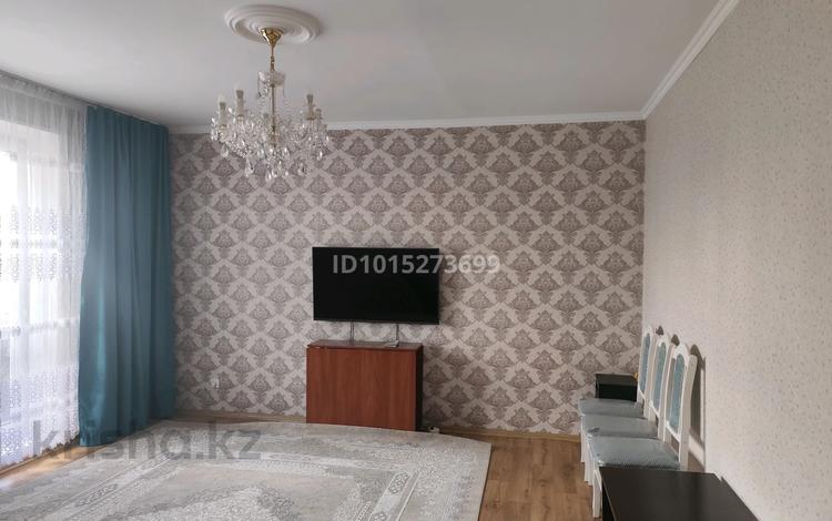 3-бөлмелі пәтер · 64 м² · 4/9 қабат, Степной 4 ш/а., Мкр Юго-Восток, мкр Степной 4, бағасы: 280 000 ₸ в Караганде, Казыбек би р-н — фото 2