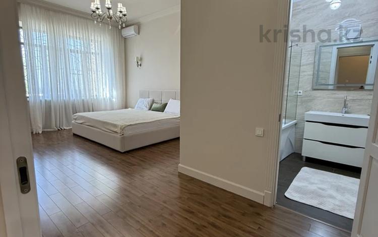 4-бөлмелі пәтер · 170 м² · 1/6 қабат, Омарова 33, бағасы: 156 млн ₸ в Алматы, Медеуский р-н — фото 3