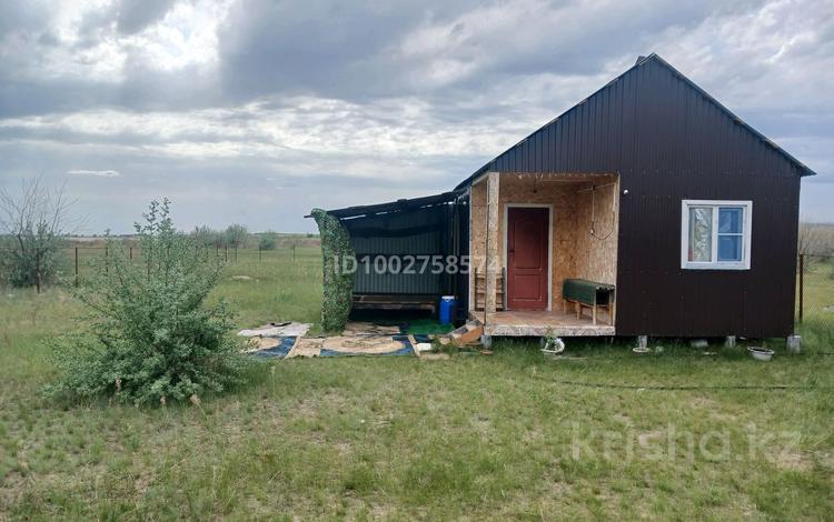 Отдельный дом · 2 комнаты · 30 м² · 10 сот., Бату — При въезде со стороны баз отдыха за 15 млн ₸ в  — фото 2