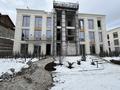 3-бөлмелі пәтер · 108 м² · 3/3 қабат, Оспанова 80/85, бағасы: 140 млн ₸ в Алматы, Медеуский р-н — фото 2