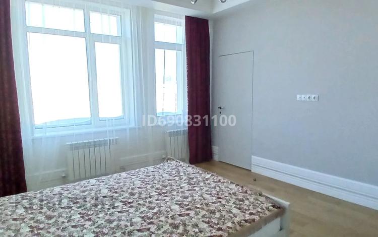 4-комнатная квартира · 111 м², Туркистан 34 за 450 000 ₸ в Астане, Есильский р-н — фото 2